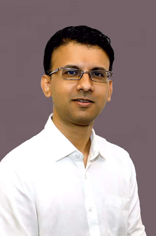 Syed Tashfin Chowdhury, journalist and editor, author of the Luckywebs blog